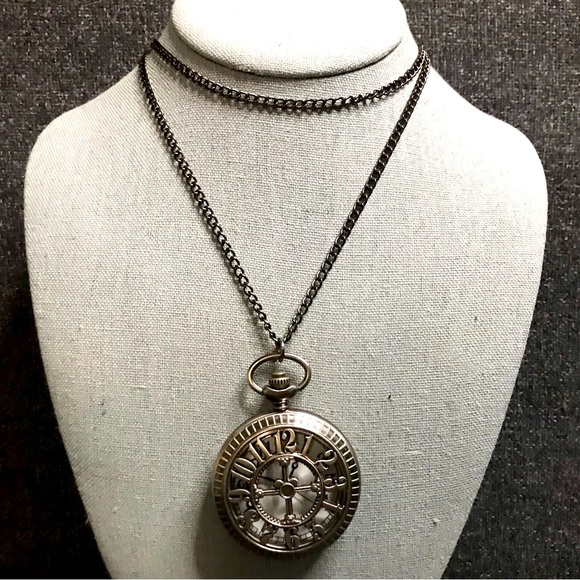 Locket Watch on Necklace Chain - Picture 1 of 3